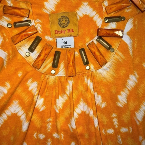 Ruby Rd, M stone & stud shape embellishments a long front collar line. cream& or - Picture 4 of 5